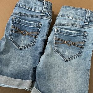 2 Mudd Bermuda Shorts